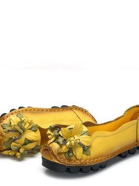 Socofy Yellow Floral Appliqué Slip-On Flats